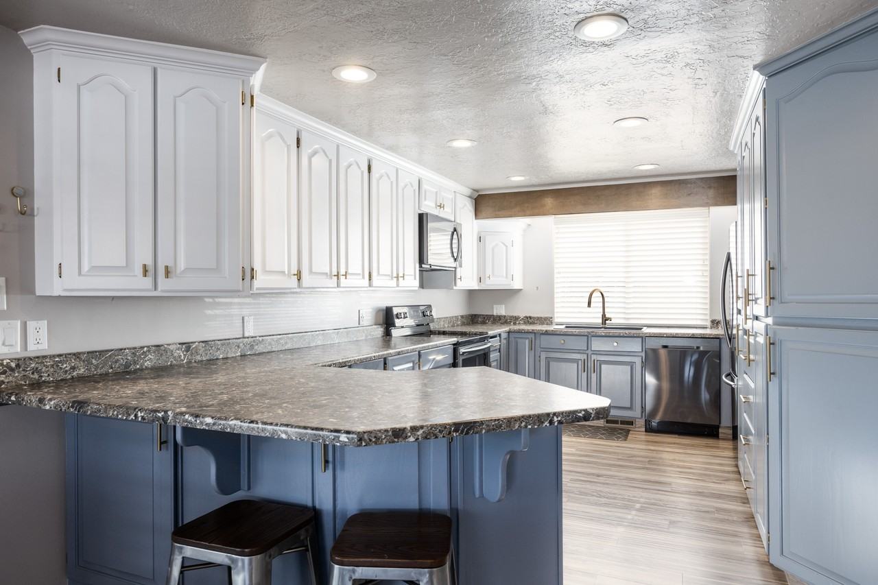 185 E Carlson Ave - Photo 6 of 24