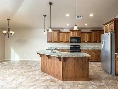 445 Nwest Cir - Photo 3 of 23