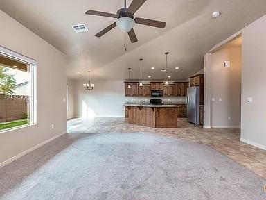 445 Nwest Cir - Photo 5 of 23