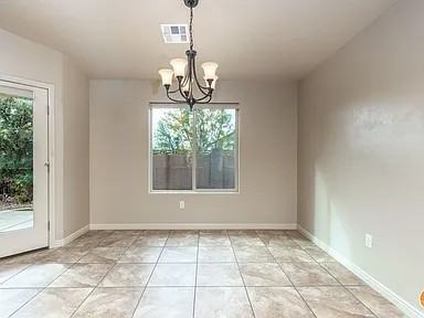 445 Nwest Cir - Photo 7 of 23