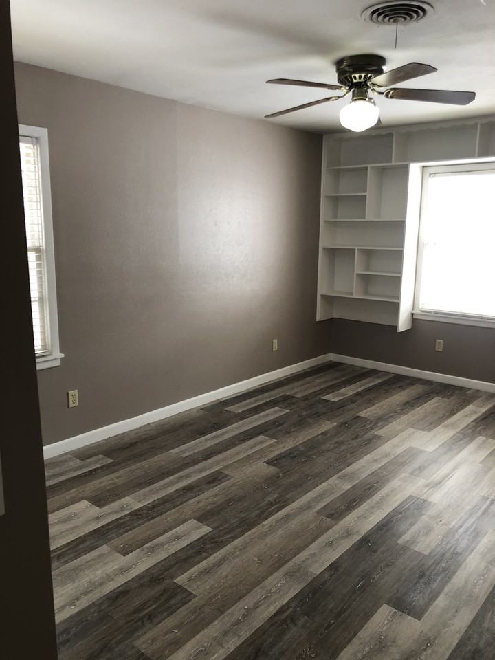 4708 43rd St - Photo 6 of 10