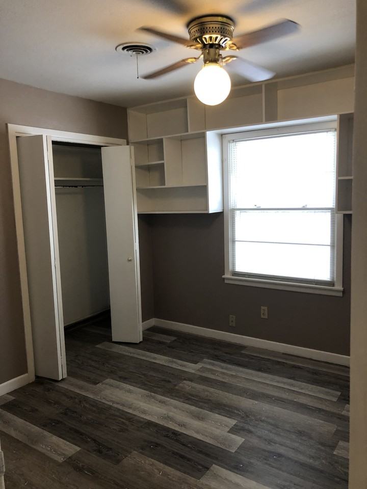 4708 43rd St - Photo 7 of 10