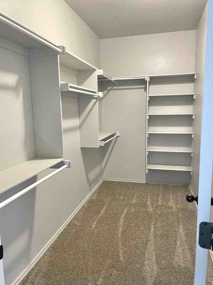 1839 Cypress Ln - Photo 4 of 11