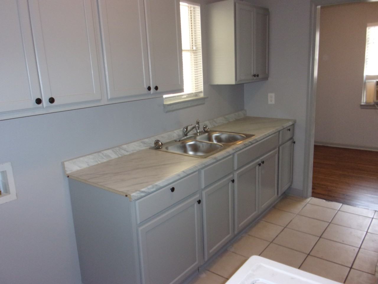 3557 Suzanne Dr - Photo 6 of 9