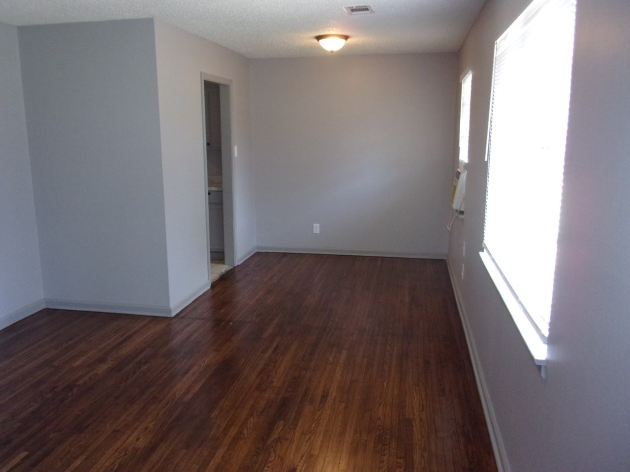 3557 Suzanne Dr - Photo 7 of 9