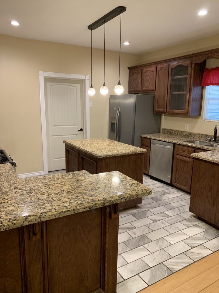 503 W Mesquite Ave - Photo 2 of 10