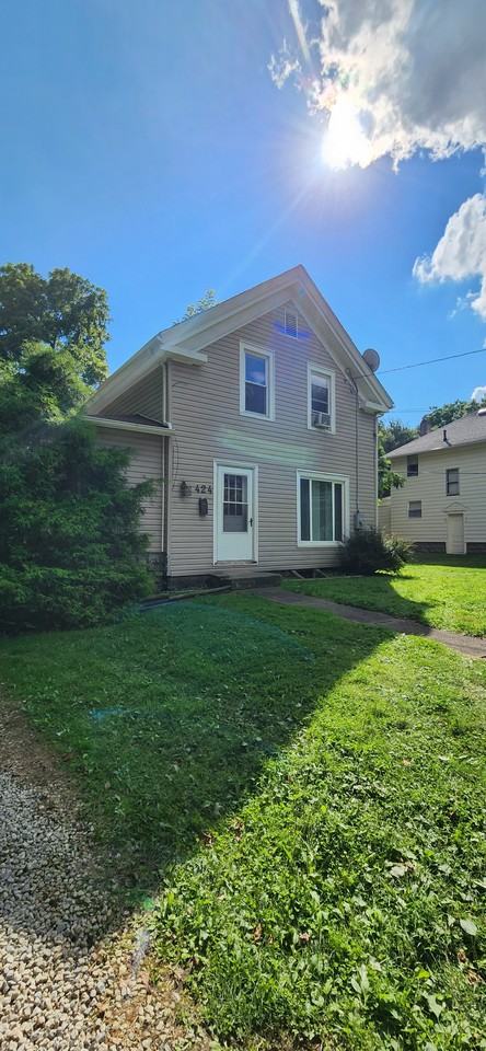 424 Carthage Ave #1 - Photo 2 of 24