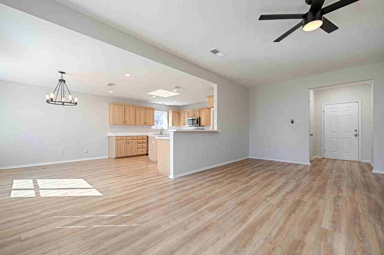 8124 Jolie Dr - Photo 4 of 23