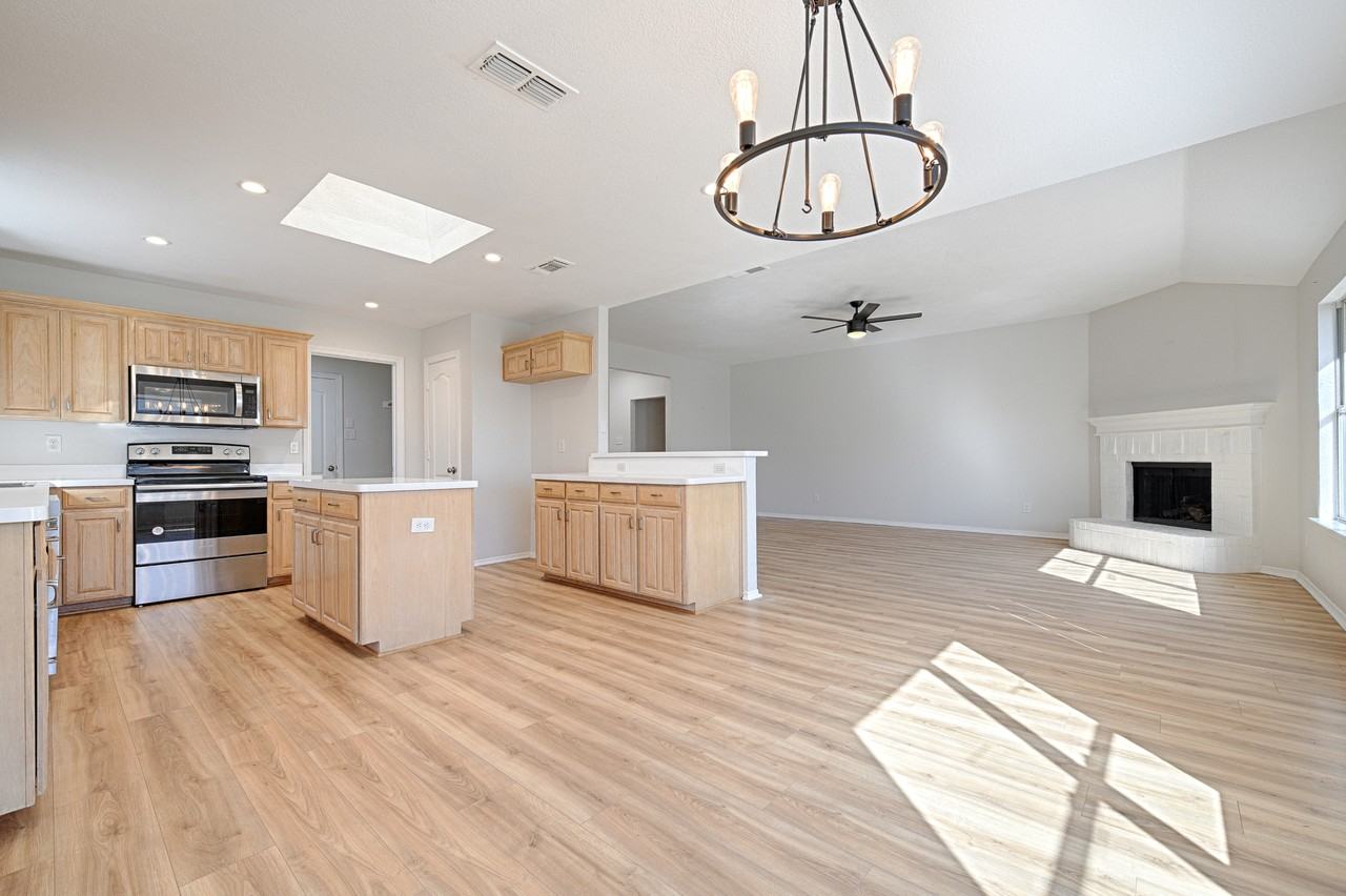 8124 Jolie Dr - Photo 5 of 23