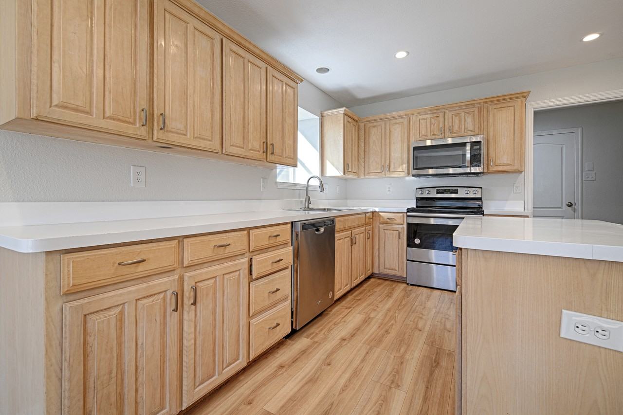 8124 Jolie Dr - Photo 6 of 23