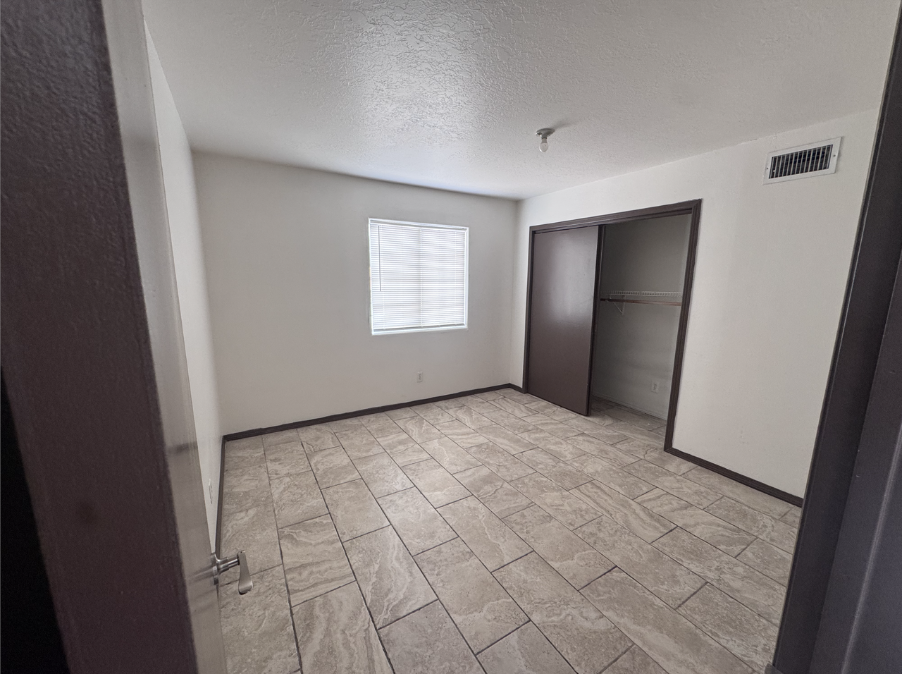 240 Wheeler Ave Se #B - Photo 7 of 7