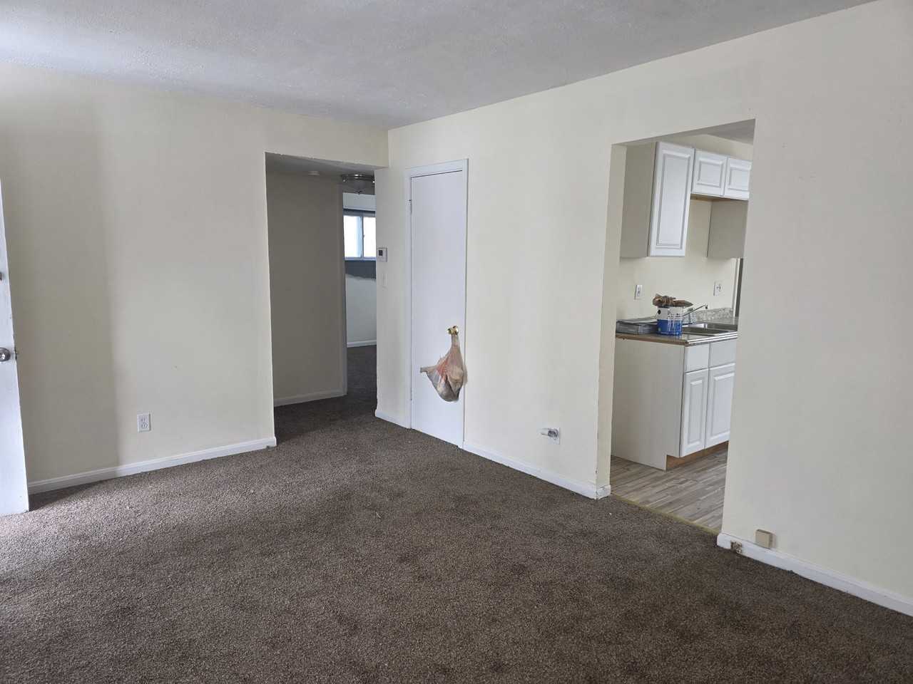 4345 E 142nd St - Photo 4 of 10