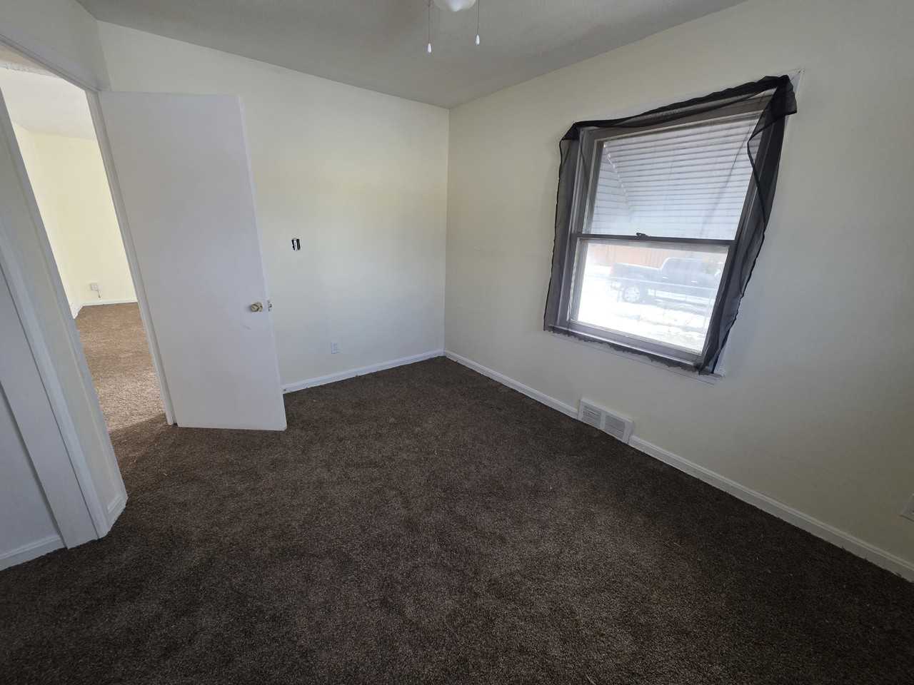 4345 E 142nd St - Photo 6 of 10