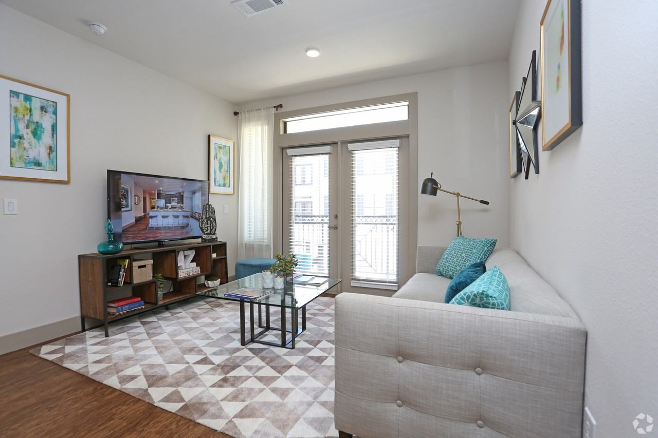 28501 Birnham Woods Dr #HMP1 - Photo 4 of 14