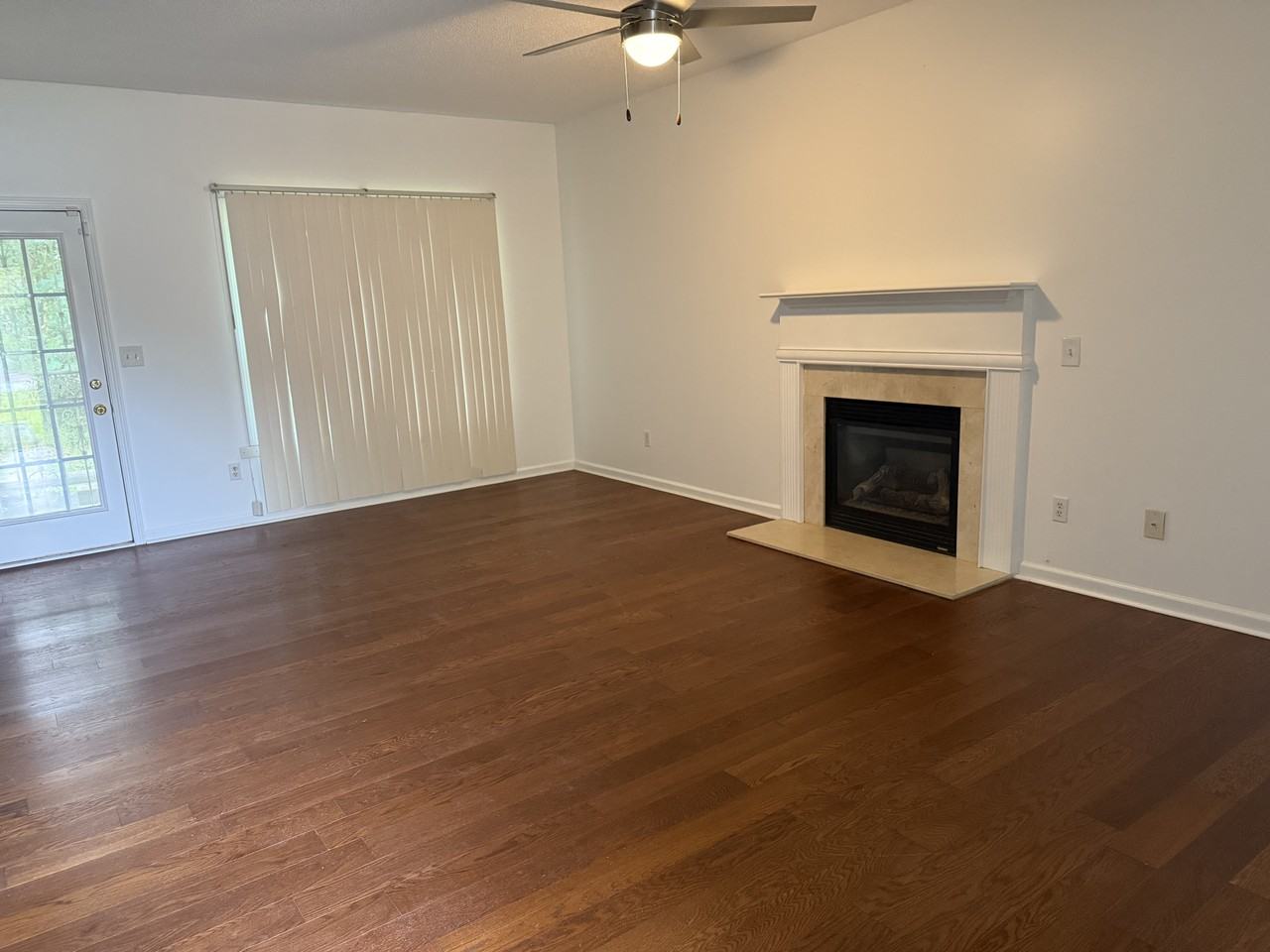 1132 Cliftwood Dr - Photo 3 of 16