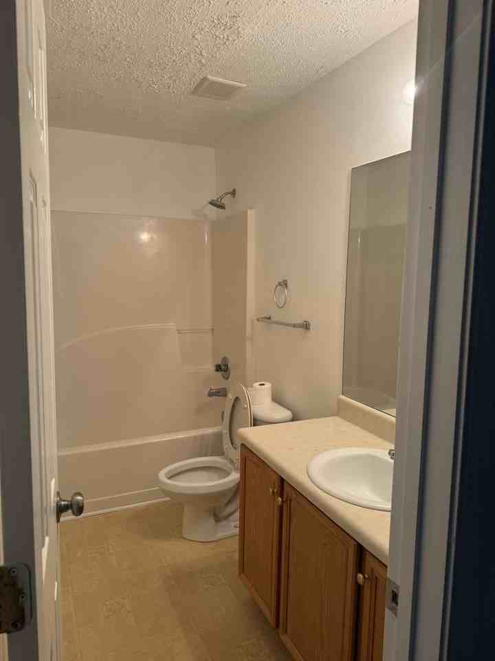 1132 Cliftwood Dr - Photo 5 of 16