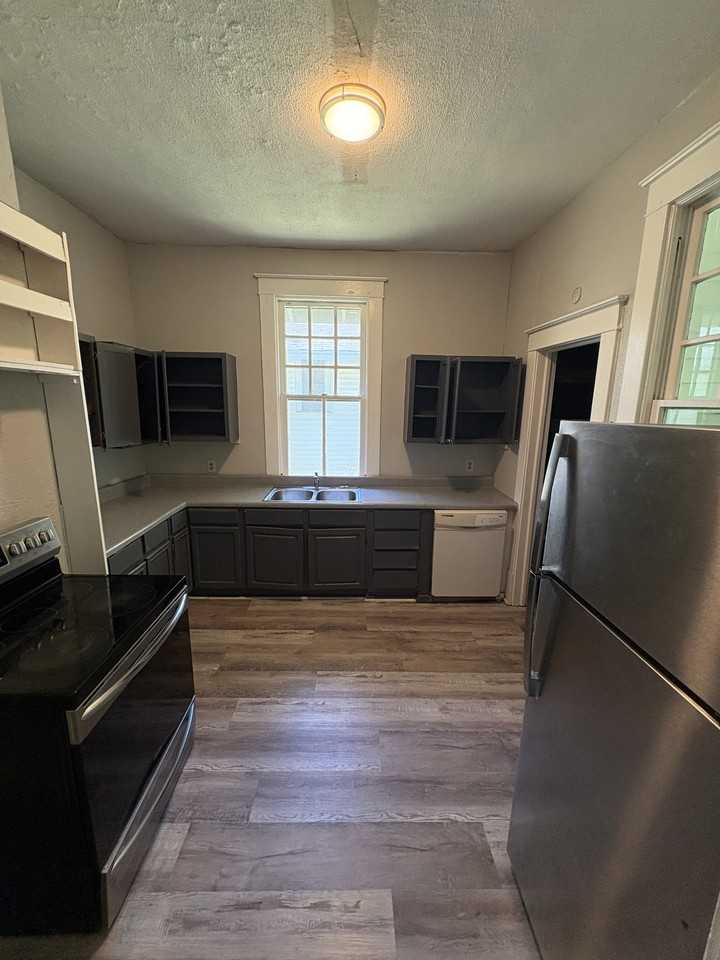 2009 Palmetto St - Photo 5 of 8