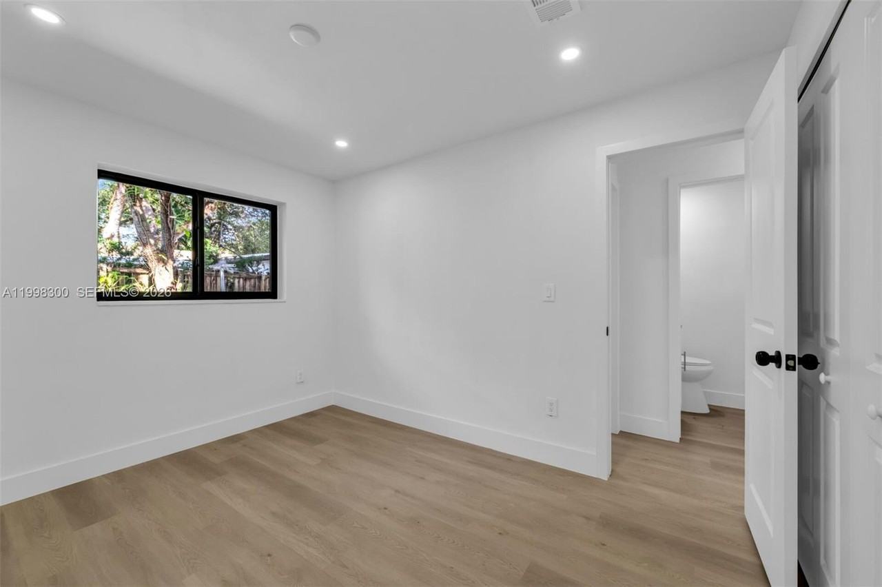 1595 Ne 143rd St #1 - Photo 5 of 16