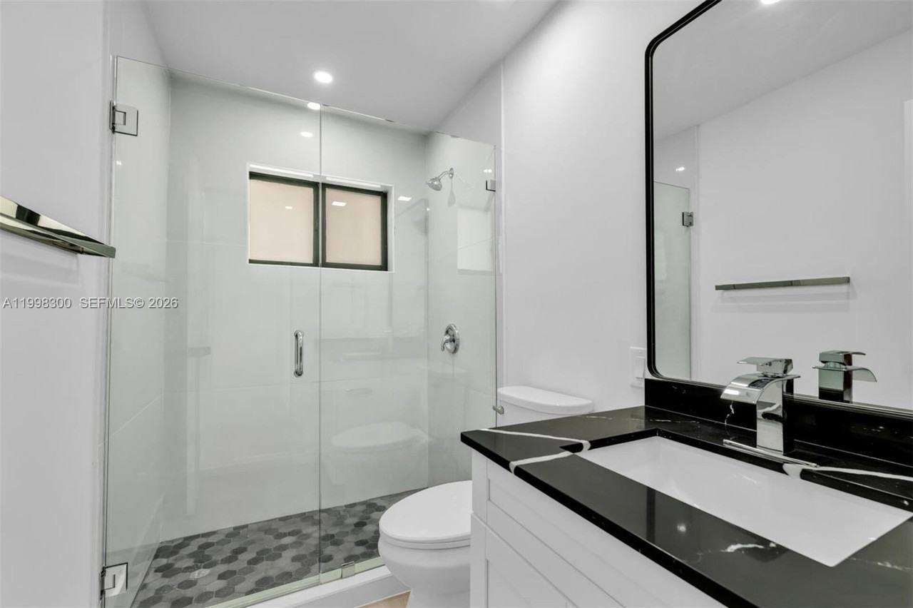 1595 Ne 143rd St #1 - Photo 7 of 16