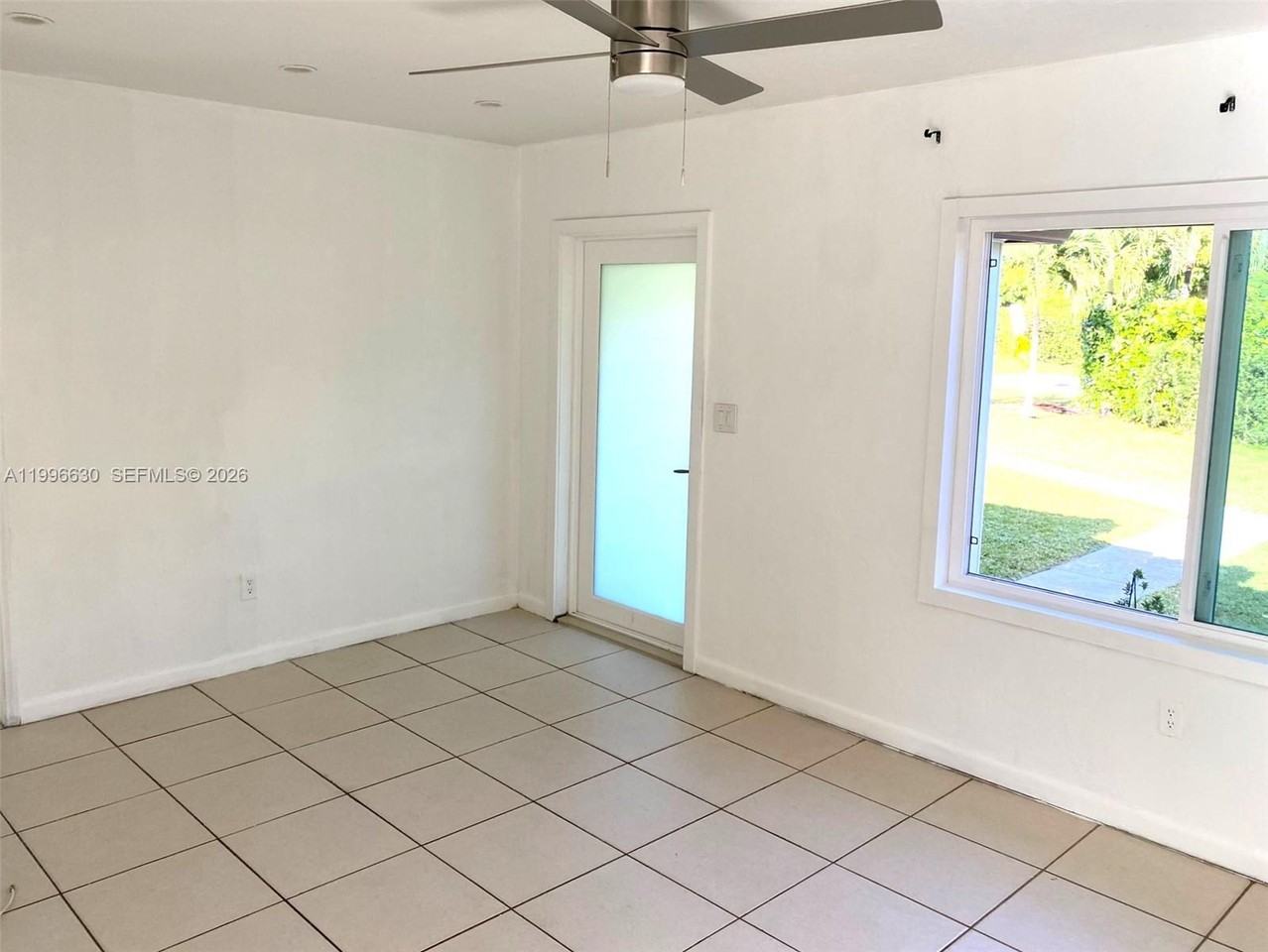 920 Ne 108th St - Photo 2 of 13