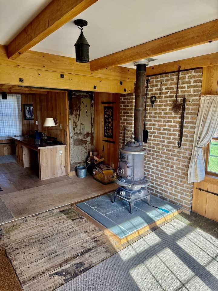 1213 Glenwood Heights Rd - Photo 6 of 17