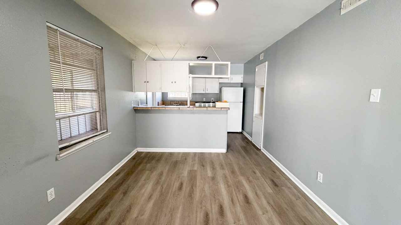 2512 1702, 1704, 1706,26Th St, Unita #1706A - Photo 3 of 16