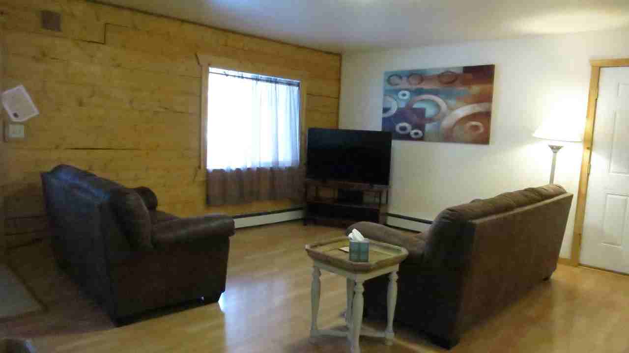 4619 Lauesen Ave #B - Photo 3 of 32