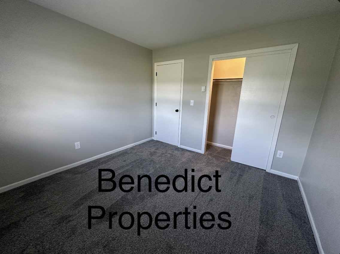 920 N Detroit St #22 - Photo 3 of 9