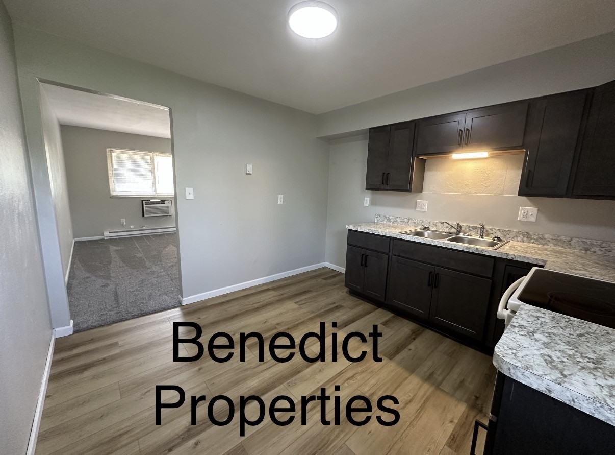 920 N Detroit St #22 - Photo 6 of 9