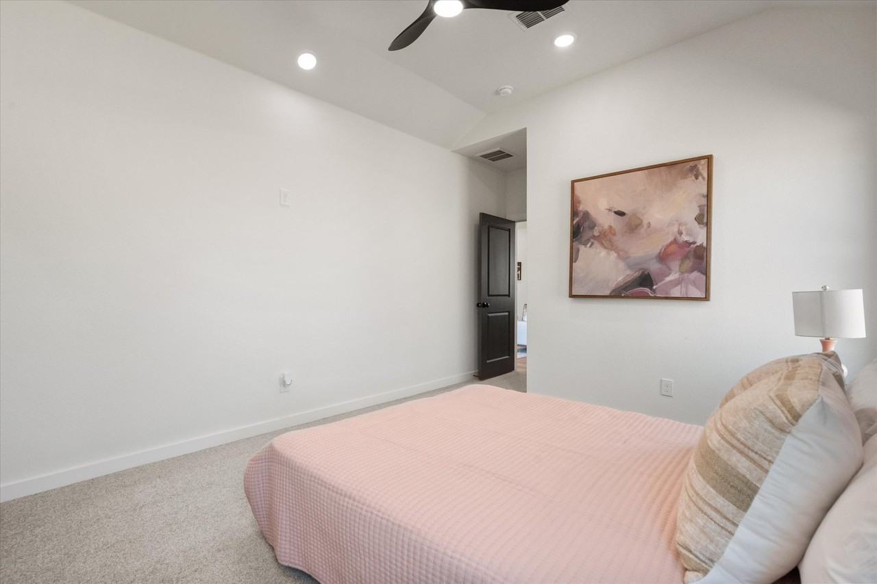 1414 Farmhouse Ave - Photo 7 of 25