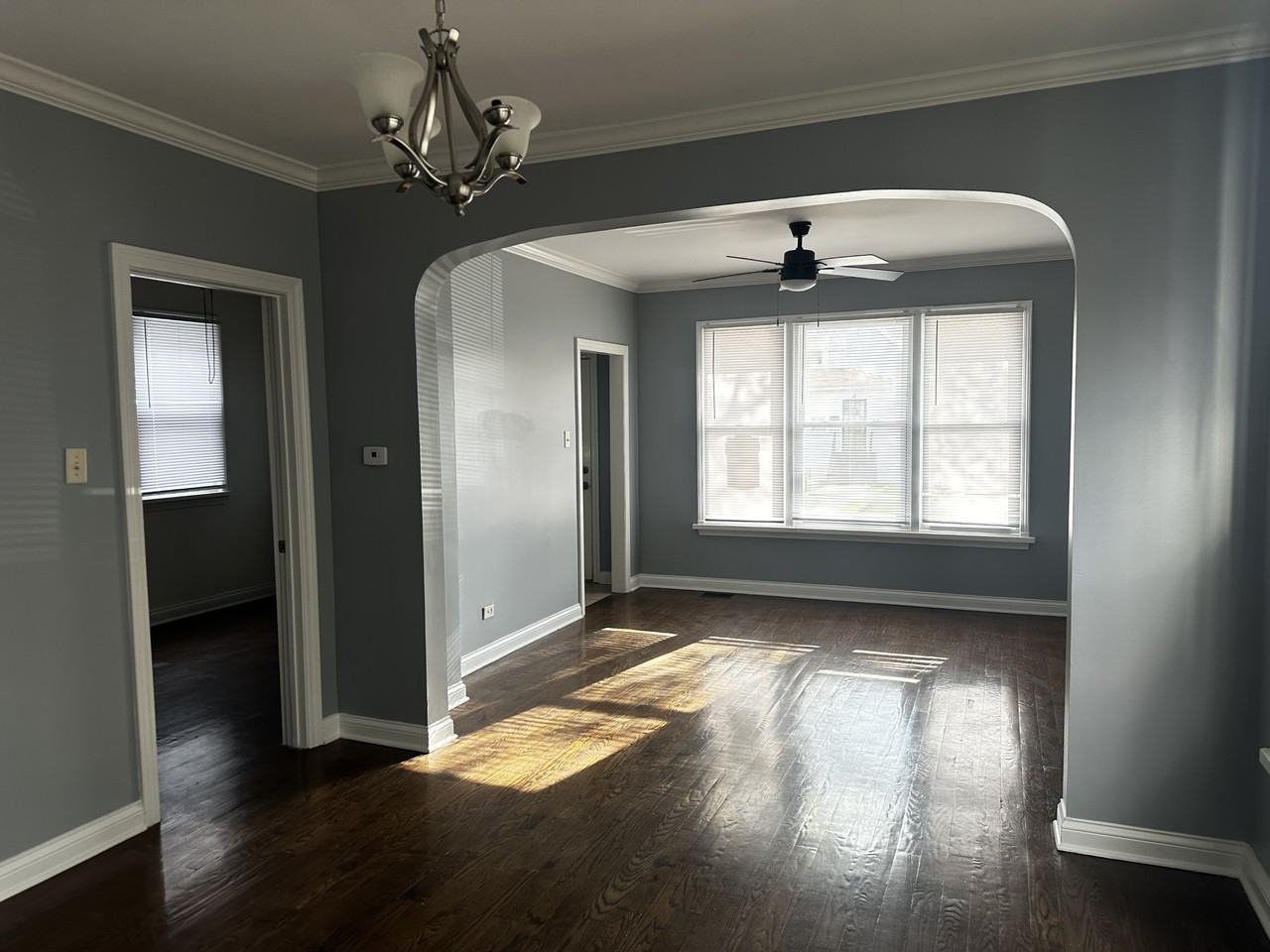 12026 S Lafayette Ave - Photo 2 of 7