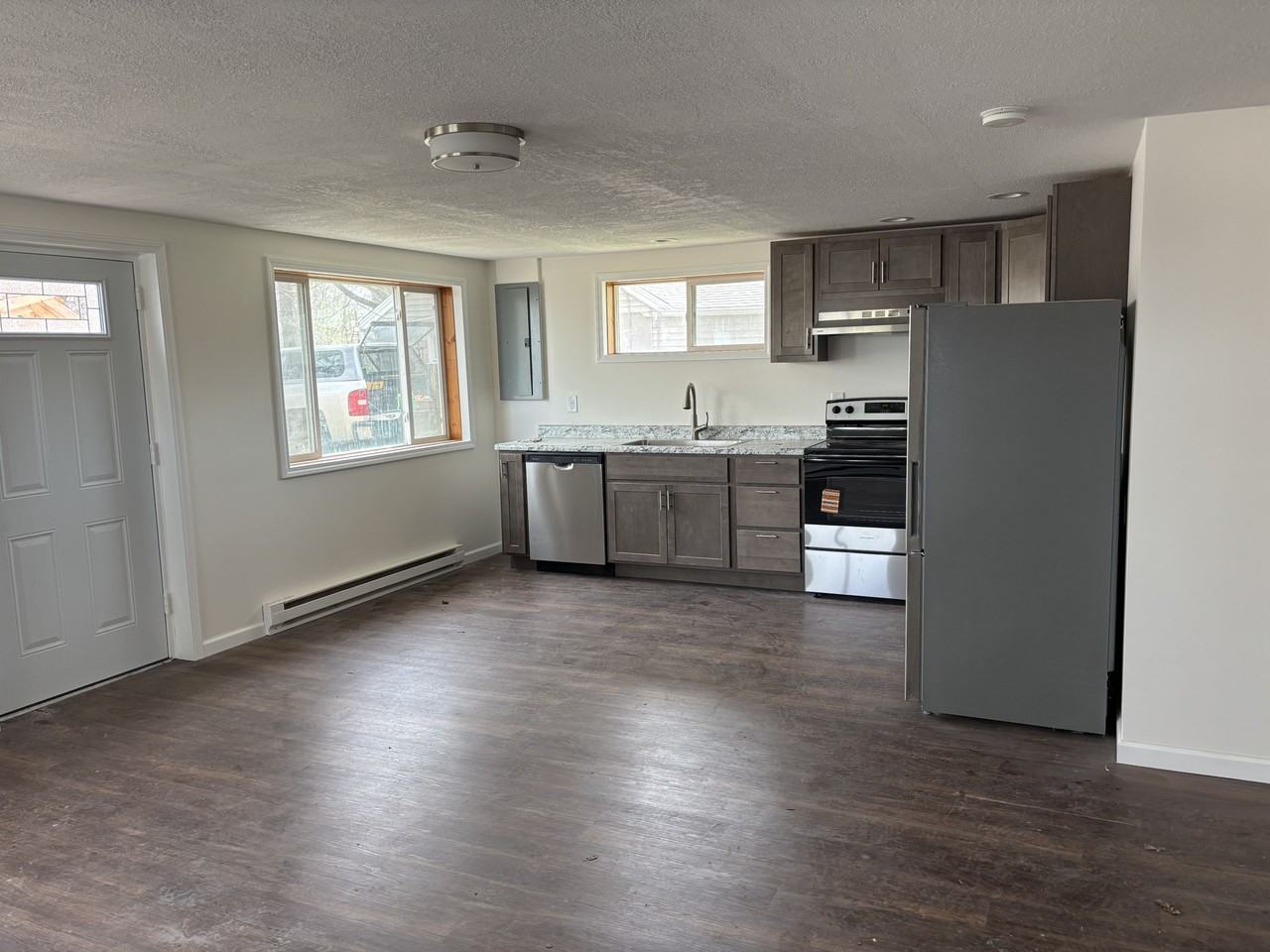 4253 S Lakeshore Dr - Photo 5 of 14