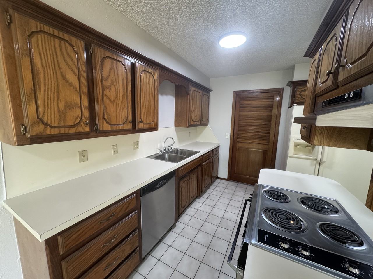 325 E Parkland Dr - Photo 6 of 29