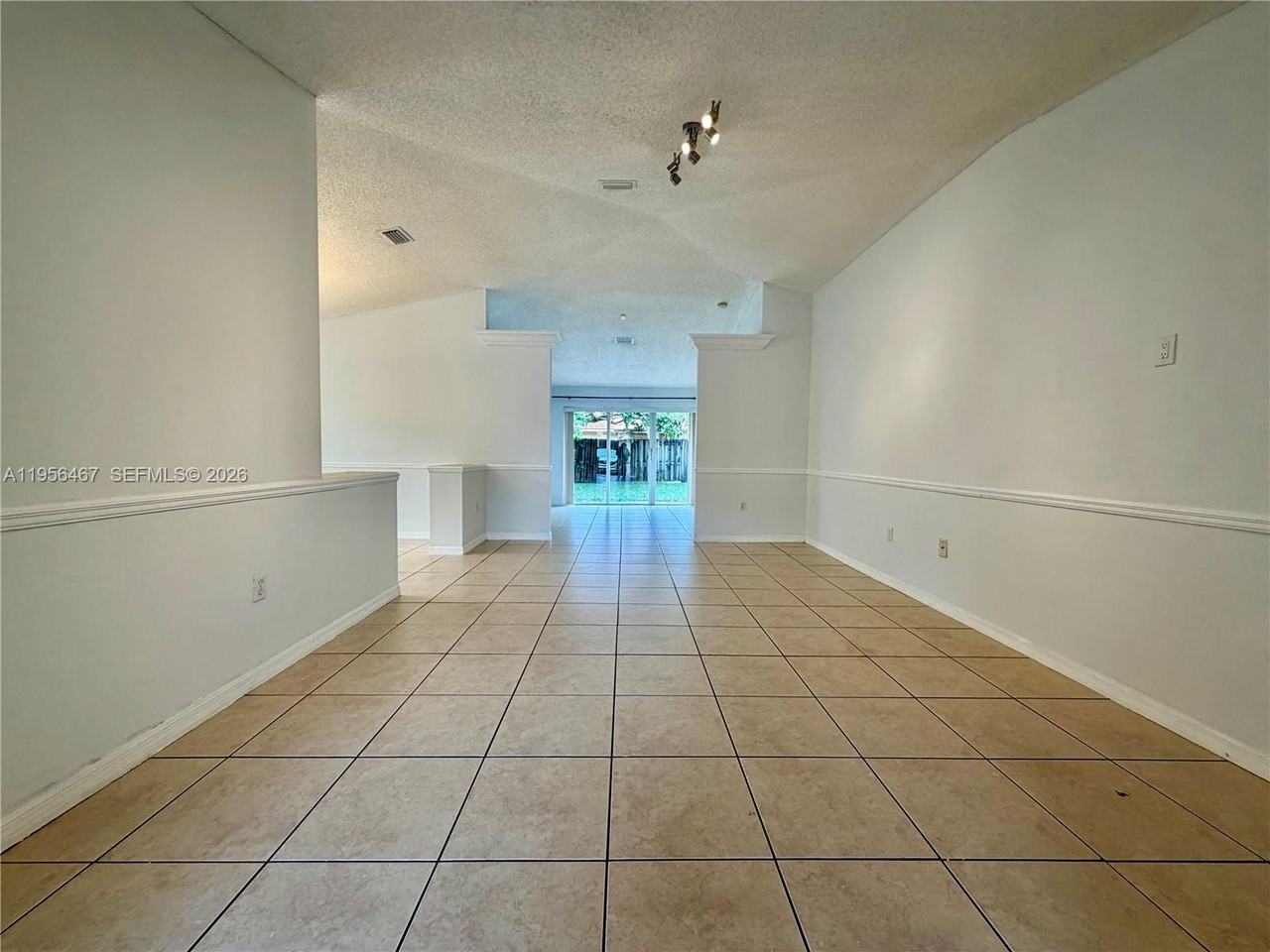 21434 Sw 89th Pl - Photo 2 of 15