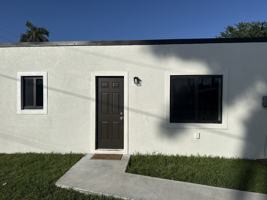 featured image of 4523 Palm Beach Blvd #3