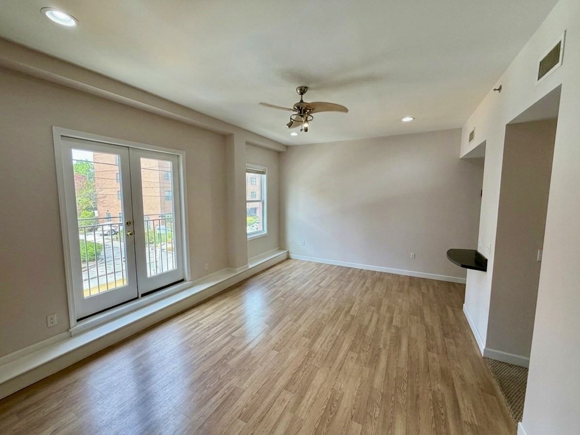 314 Adams Ave #1 - Photo 3 of 8