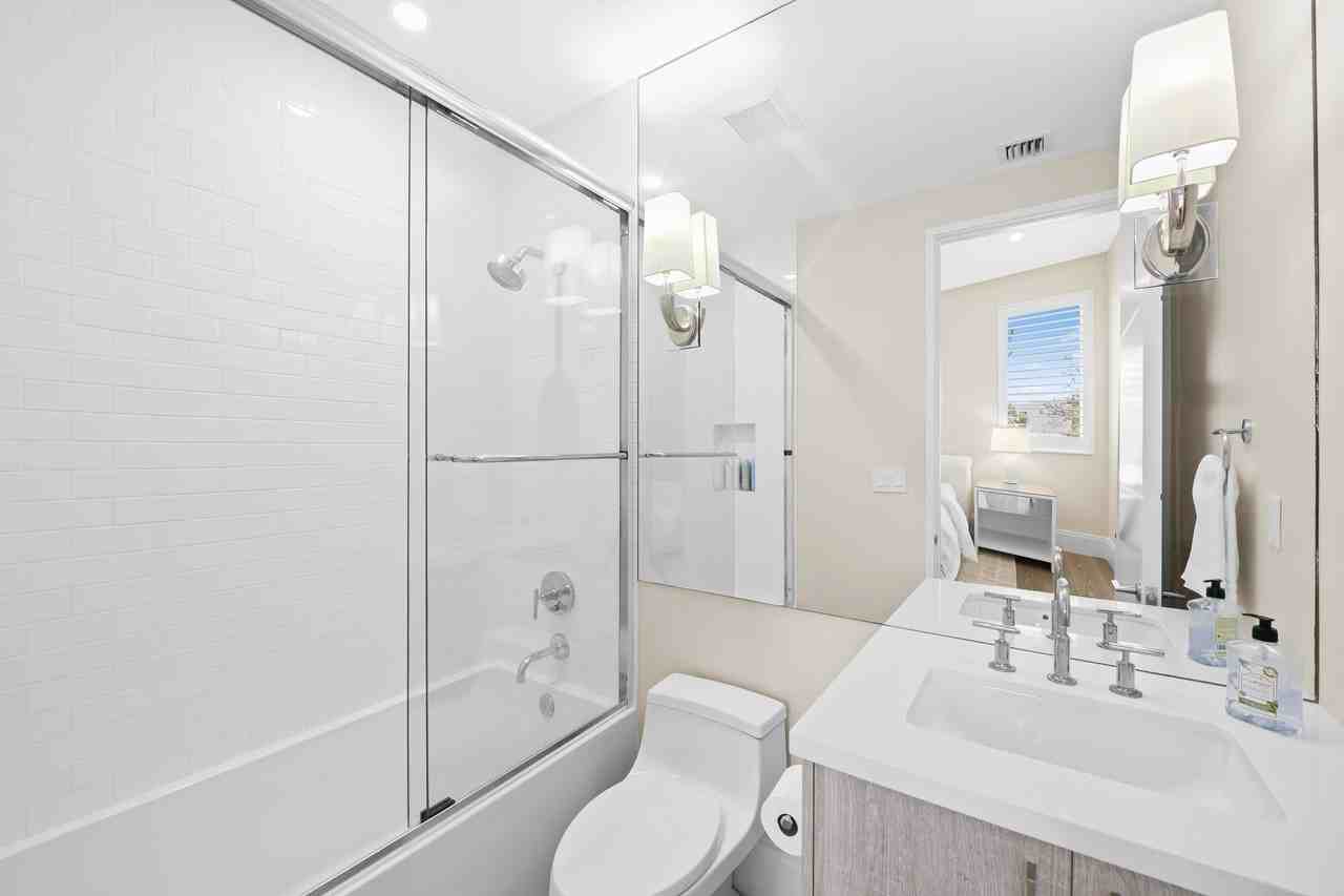 3200 Ne 26th St #NA - Photo 6 of 50