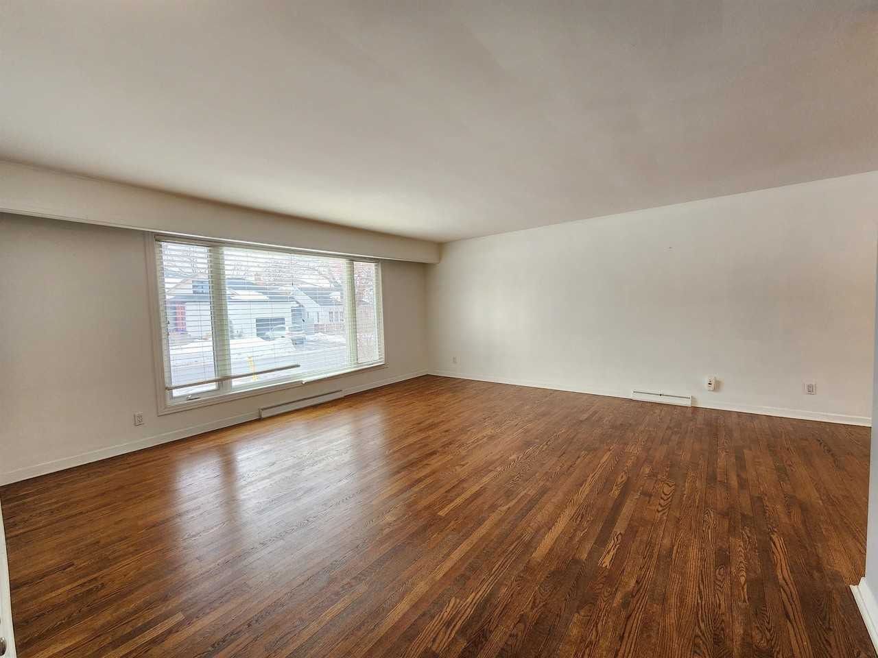 391 Princeton Avenue - Photo 3 of 15