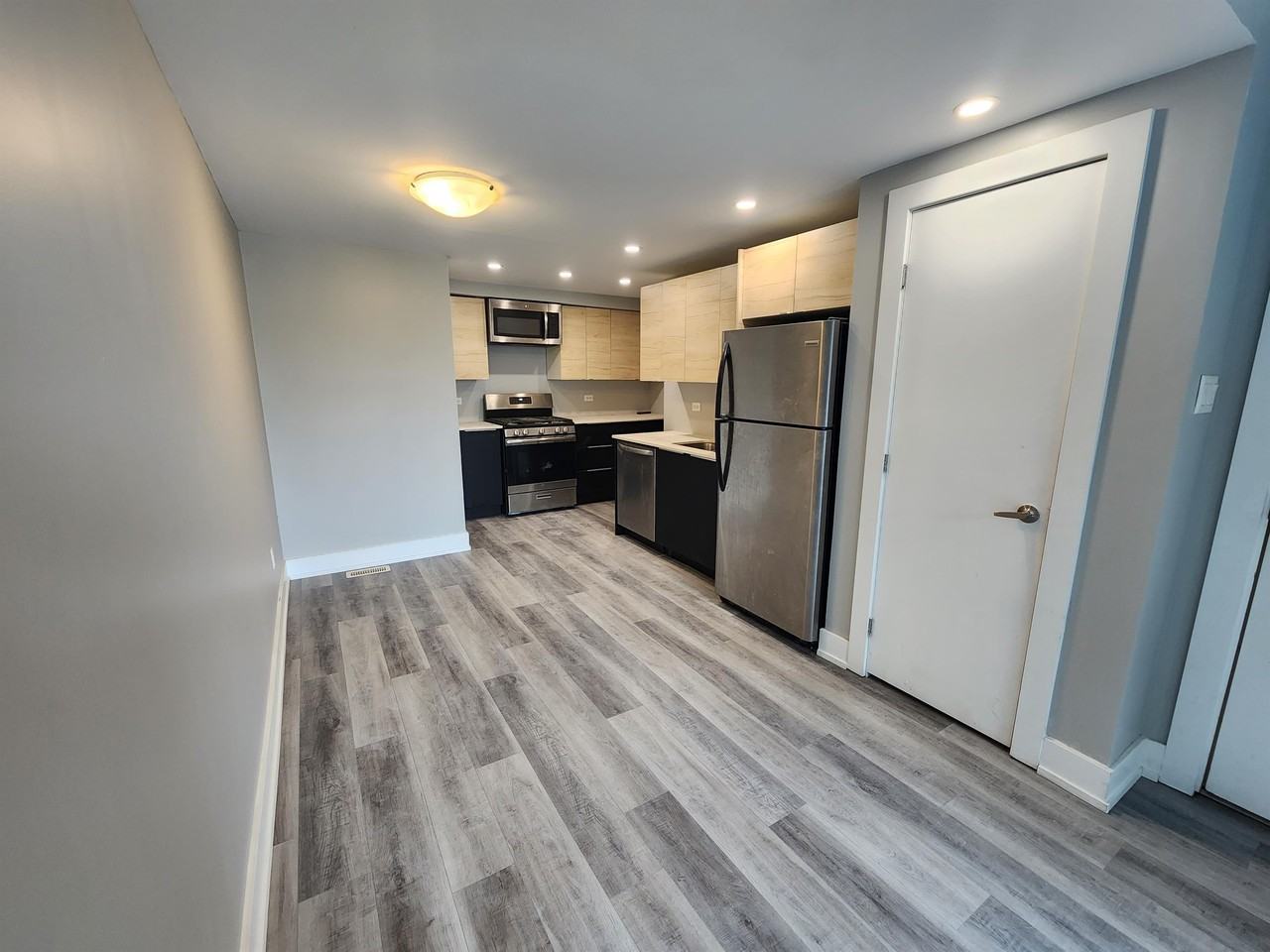 444 Cambridge Street - Photo 4 of 22