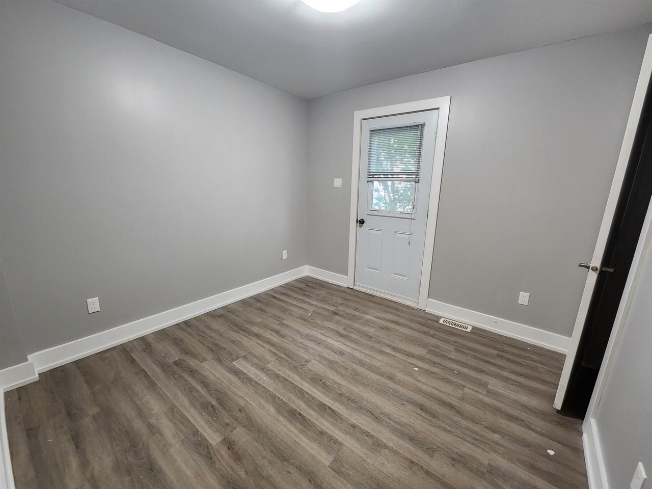 444 Cambridge Street - Photo 7 of 22