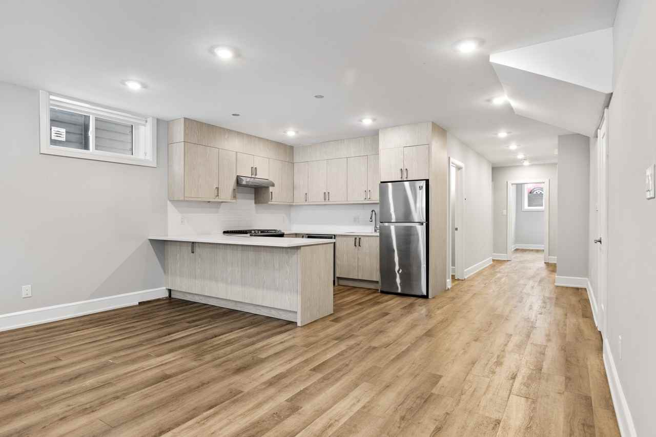343 Tweedsmuir Avenue - Photo 2 of 23