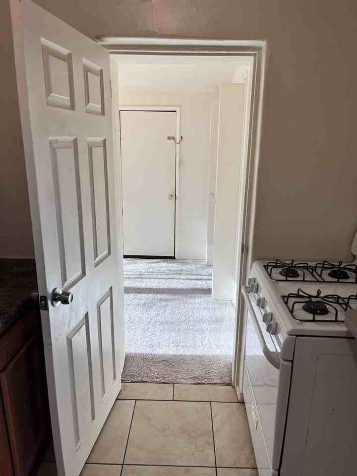 3706 E Fairmount Street - Photo 6 of 27
