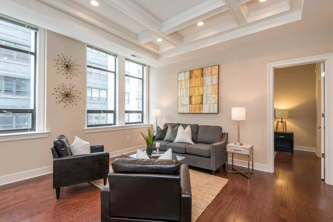 1501 Locust Street [Residential] - Photo 7 of 36
