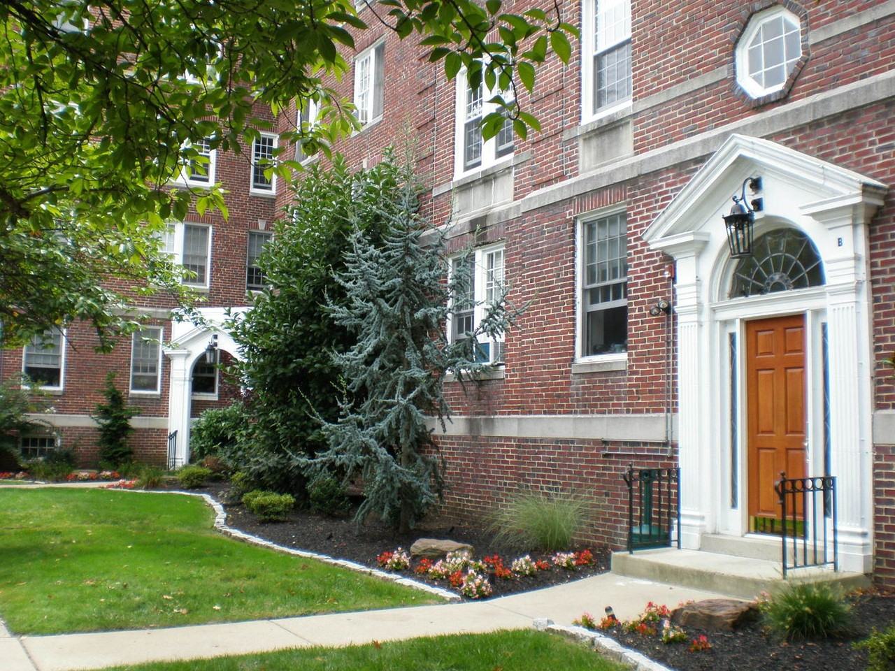 Haddonfield Manor - Photo 6 of 12