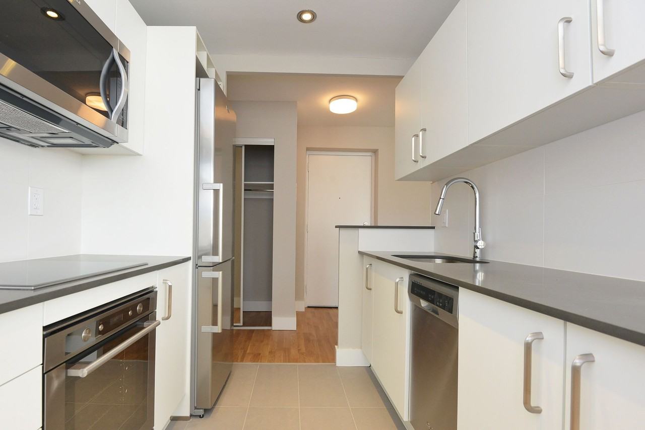 25 Eccleston Drive - Photo 2 of 12