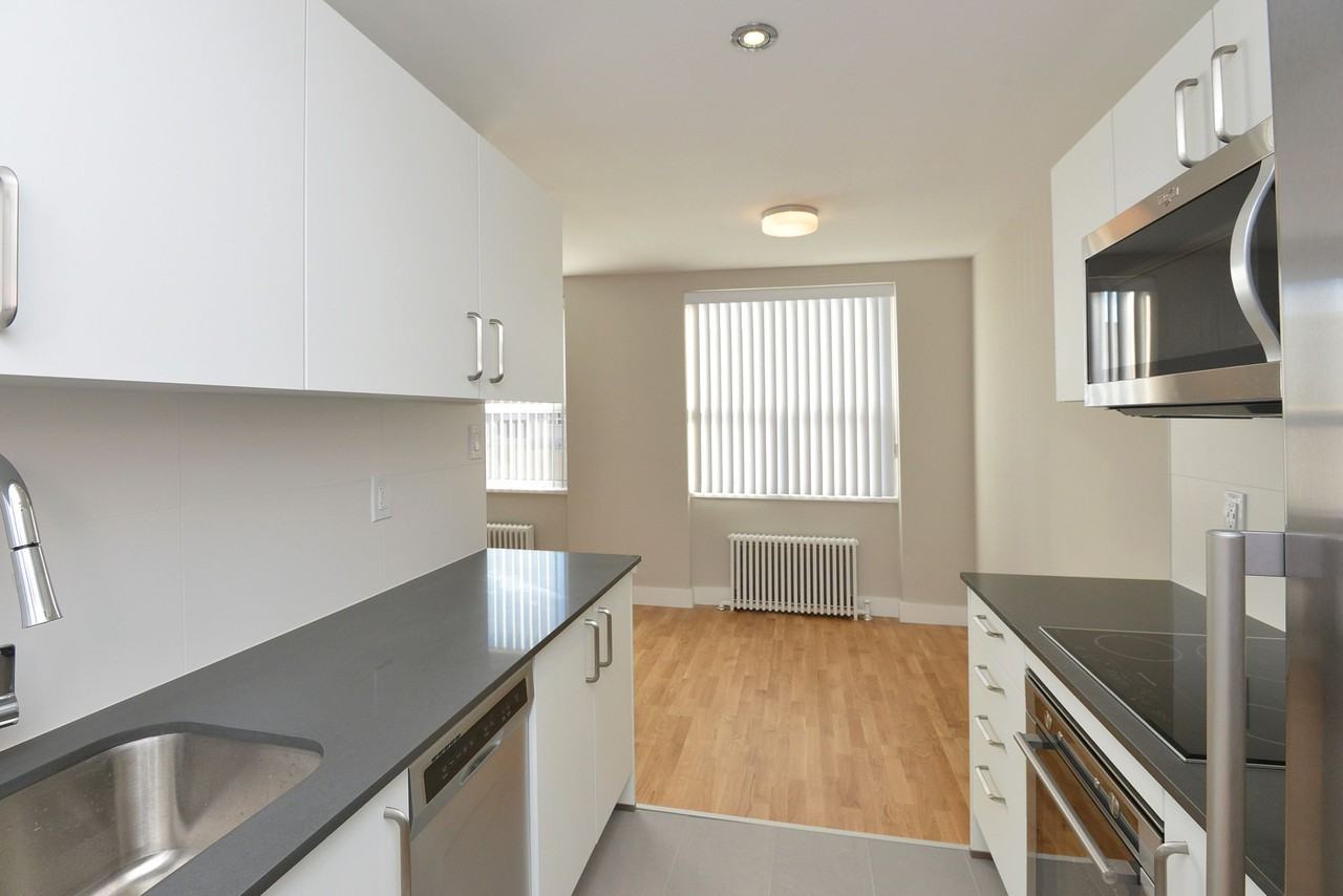 25 Eccleston Drive - Photo 3 of 12