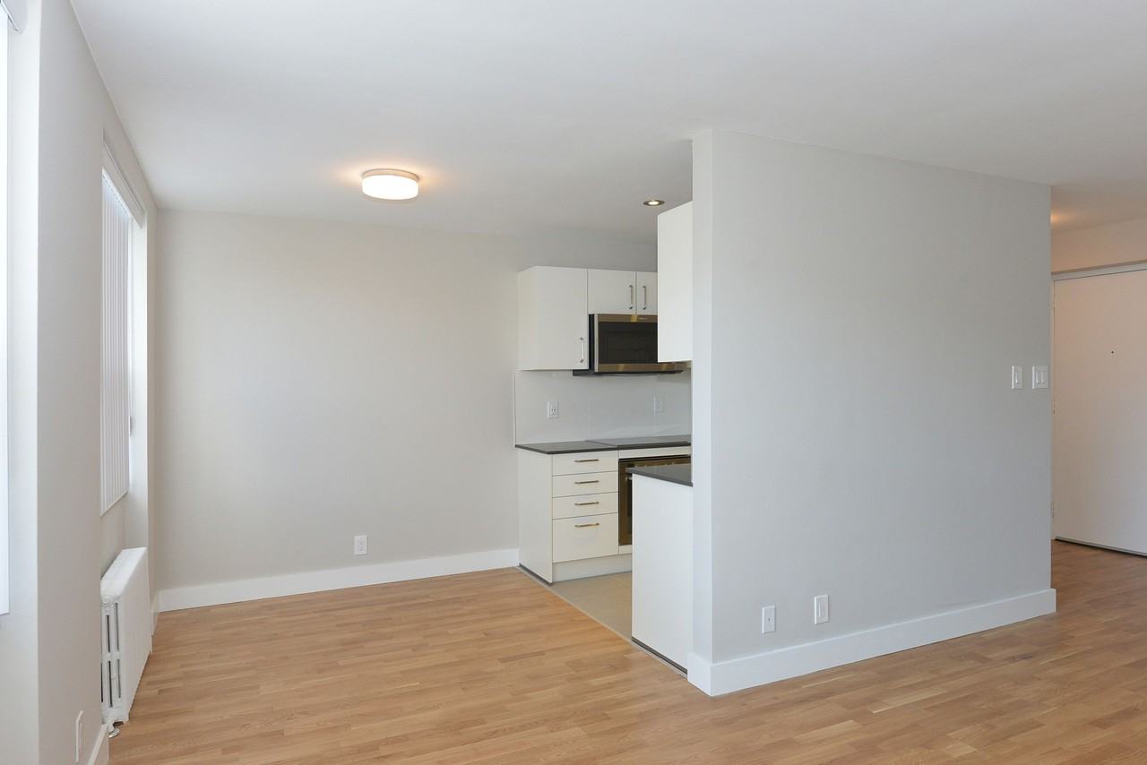 25 Eccleston Drive - Photo 4 of 12
