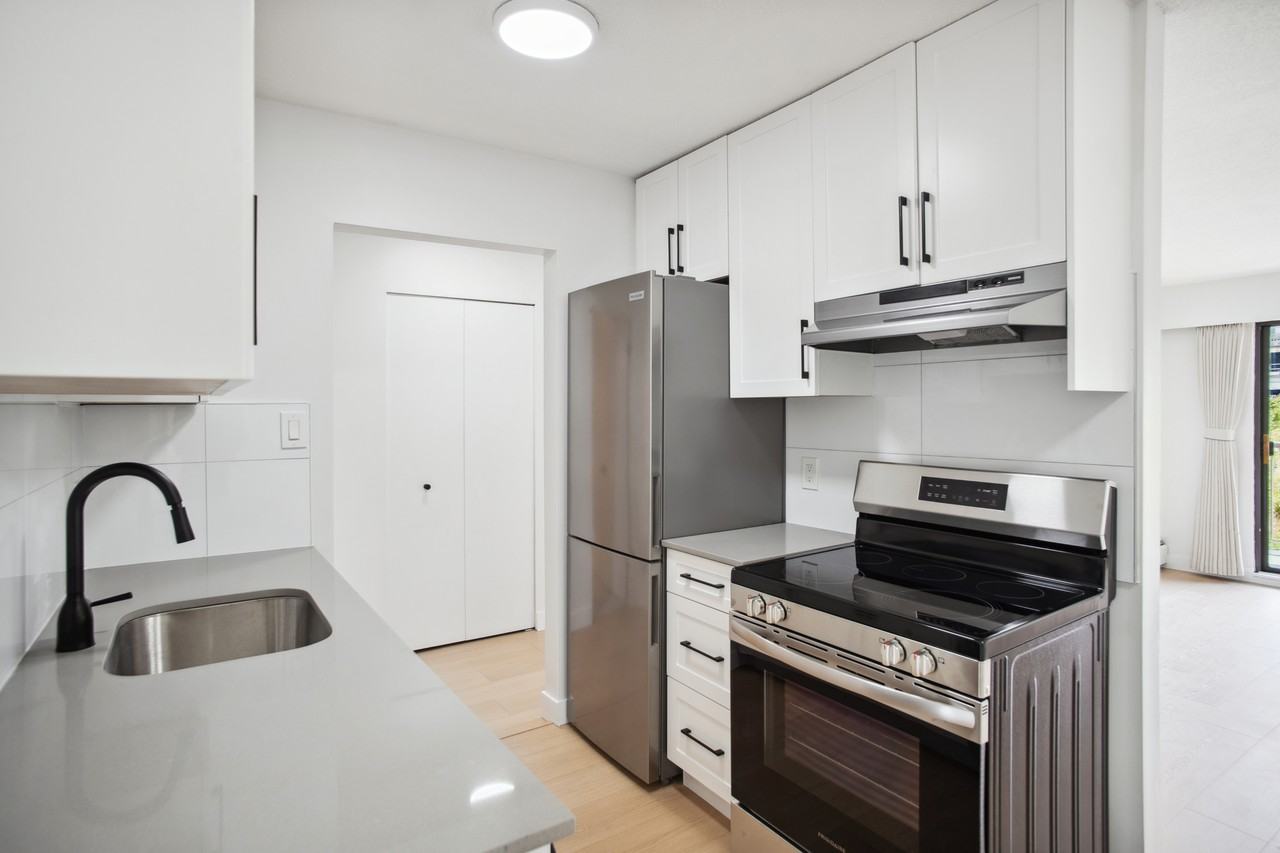 Westview Manor - Photo 5 of 50