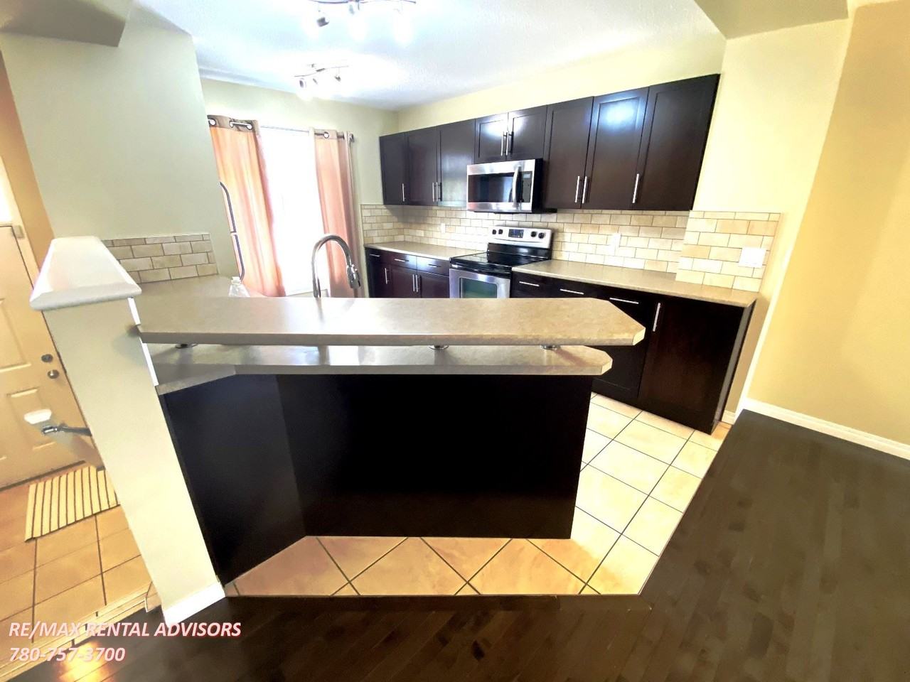 1804 70 St Sw - Photo 4 of 20