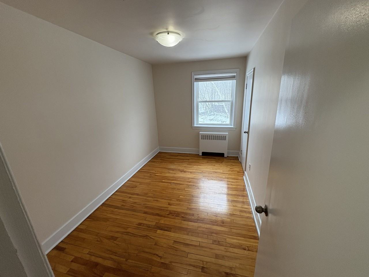 Wellington Apartments - Photo 6 of 19